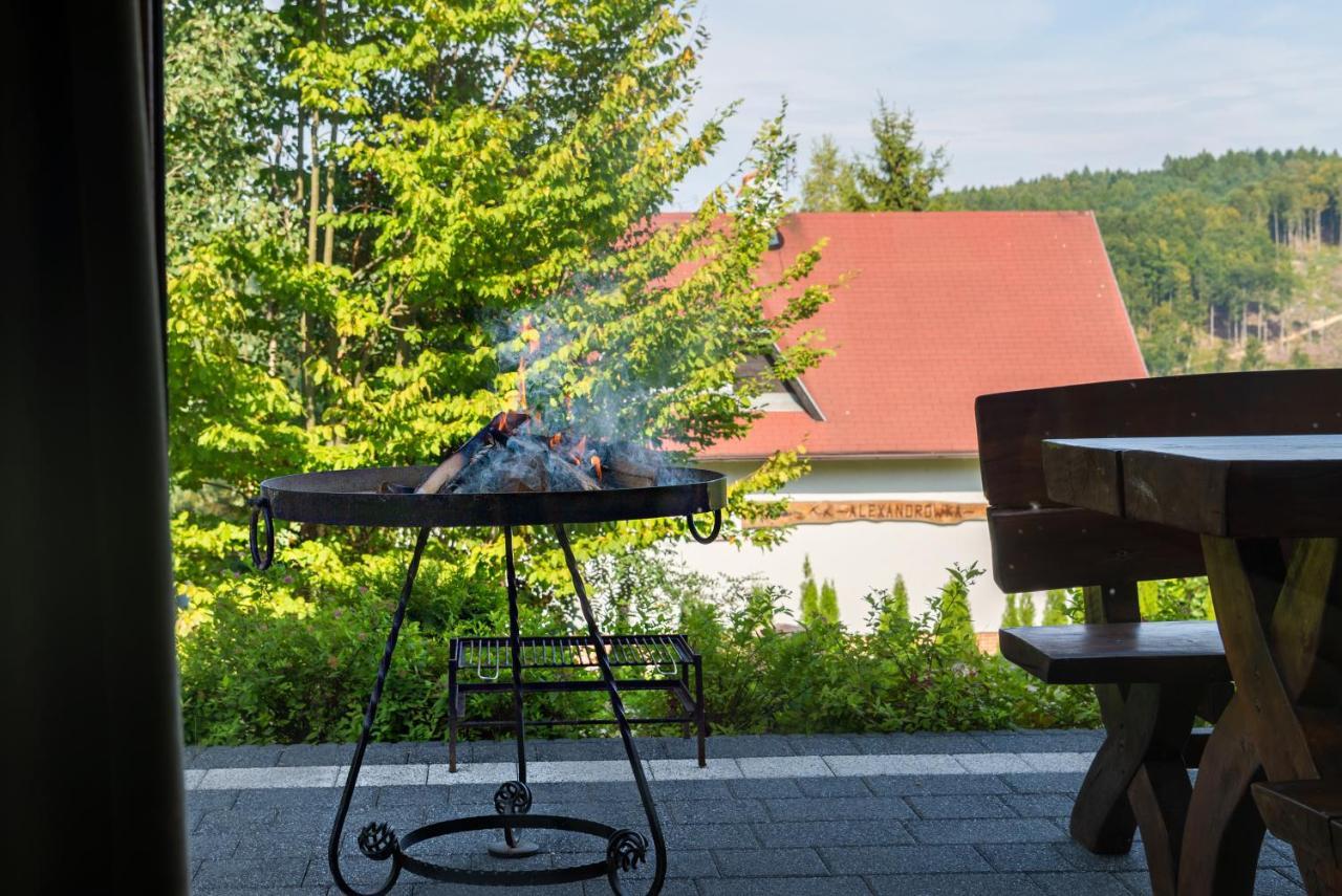 Malinowe Wzgorze Domki 90 M2 Z Sauna I Balia Krzeszna Eksteriør billede